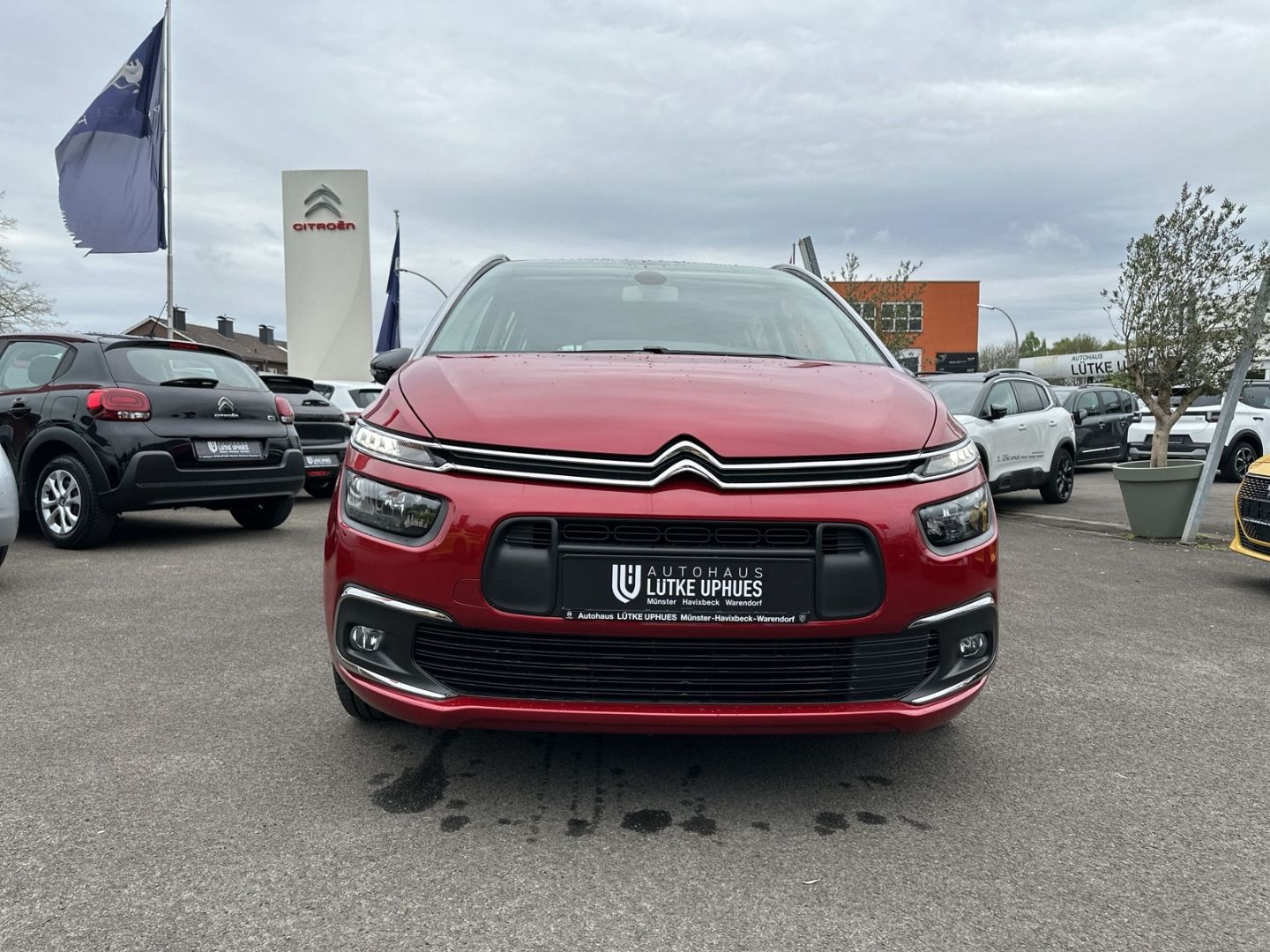 Fahrzeugabbildung Citroën Grand C4 Space Tourer Feel PureTech 130 1.2 AHK-