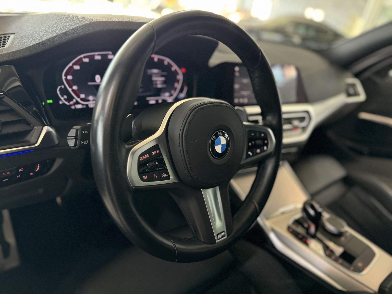 Fahrzeugabbildung BMW 330i M Sport Kamera Laser HUD DAB HiFi Komfort