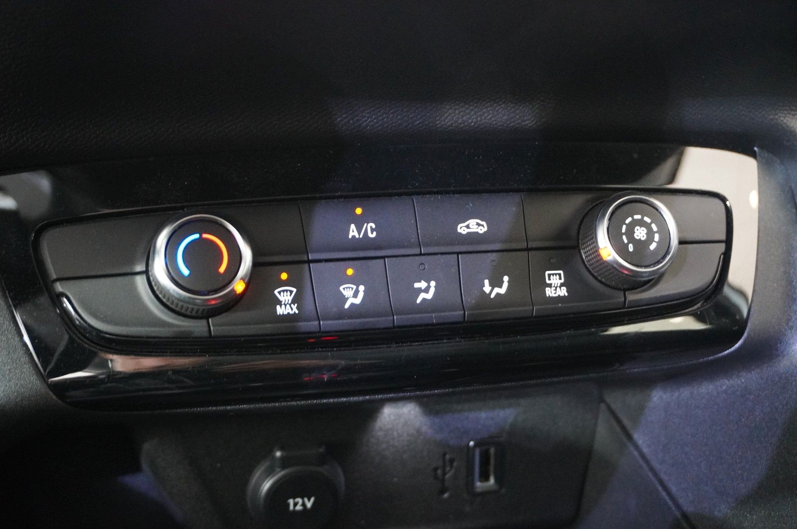 Fahrzeugabbildung Opel Corsa F 1.2T ELEGANCE NAVI/LED/KAMERA/VIRT/SPORT