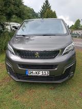 Peugeot Traveller  ROLLSTUHLRAMPE &SCHWENKSITZ
