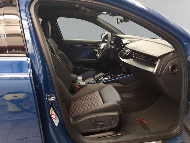 Fahrzeugabbildung Audi RS 3 Limousine Matrix SONOS PANO Kamera HuD