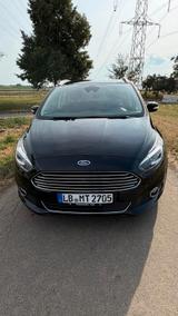 Ford S-Max 2,0TDCi Bi-Turbo Titanium AHK - Ford S-Max von privat