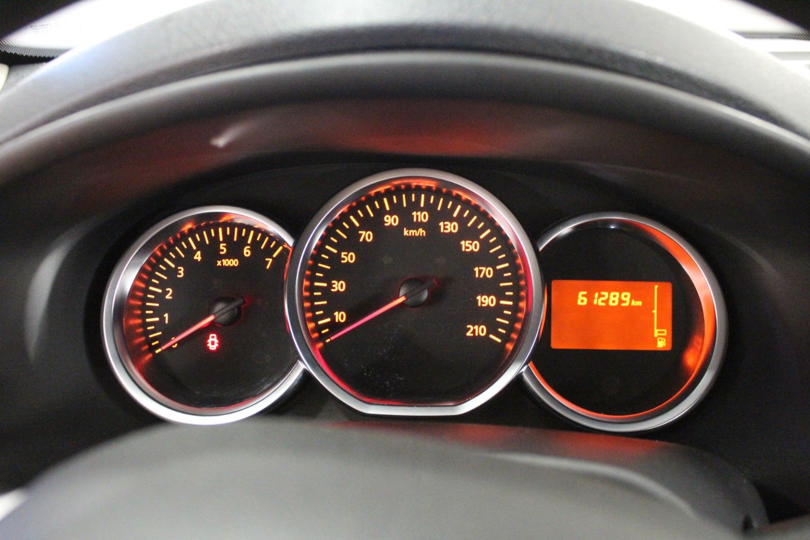 Fahrzeugabbildung Dacia Sandero TCE 100 Eco G*Klima*Radio/CD*LPG