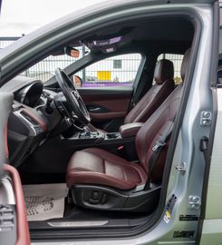 Fahrzeugabbildung Jaguar E-PACE R-DYN. SE AWD BLACK-PACK PANO|HUD|KAMERA