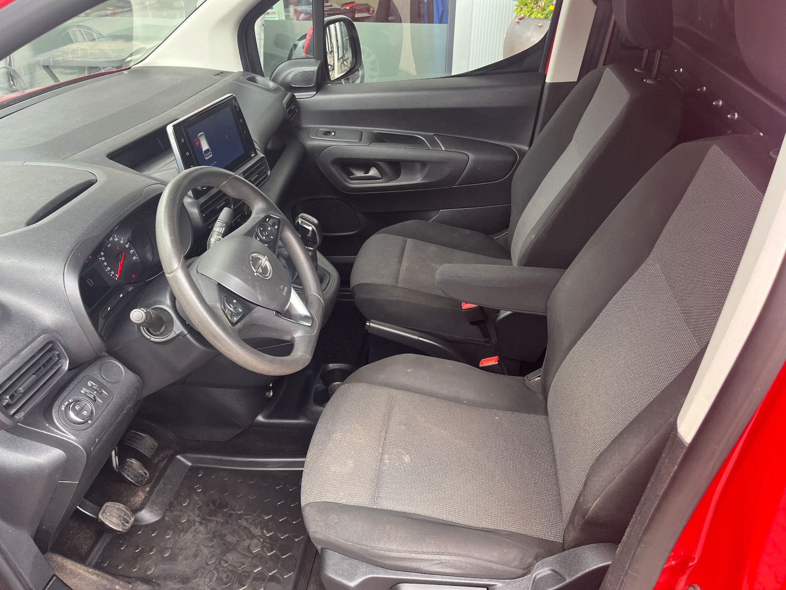 Fahrzeugabbildung Opel Combo E Cargo Edition