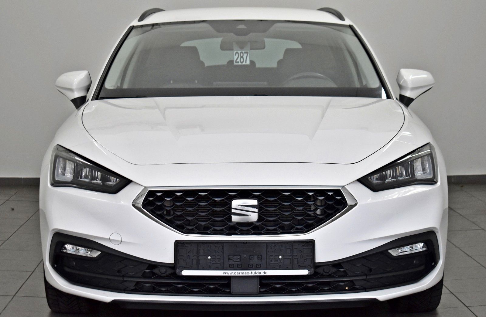 Fahrzeugabbildung SEAT Leon Sportstourer Style,Navi,LED 8fach bereift