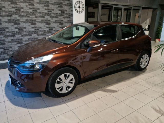 Renault Clio 1.2 75CV 5 porte Zen