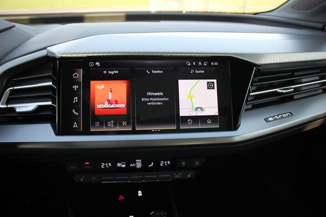 Q4 45 e-tron basis quattro PANO LED RFK