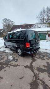 Volkswagen T5 Caravelle - Volkswagen T5: Firmenfahrzeug