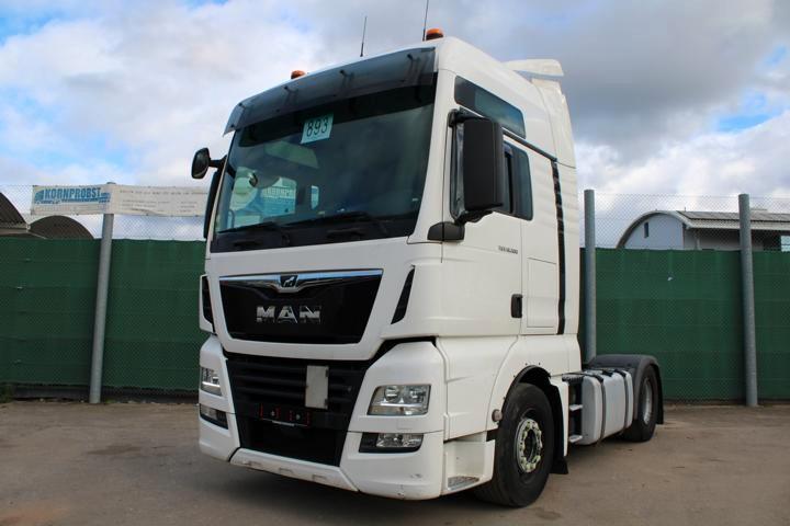 MAN TGX 18.500 2 x Tank XXL MOTOR NEU Nr.: 893