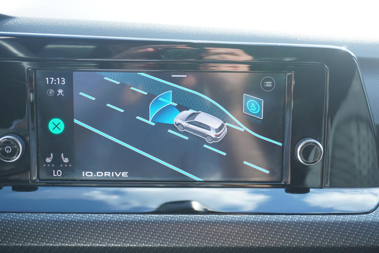 Volkswagen Golf VIII 1.5 eTSI DSG R-Line LED App Connect, миниатюра 28