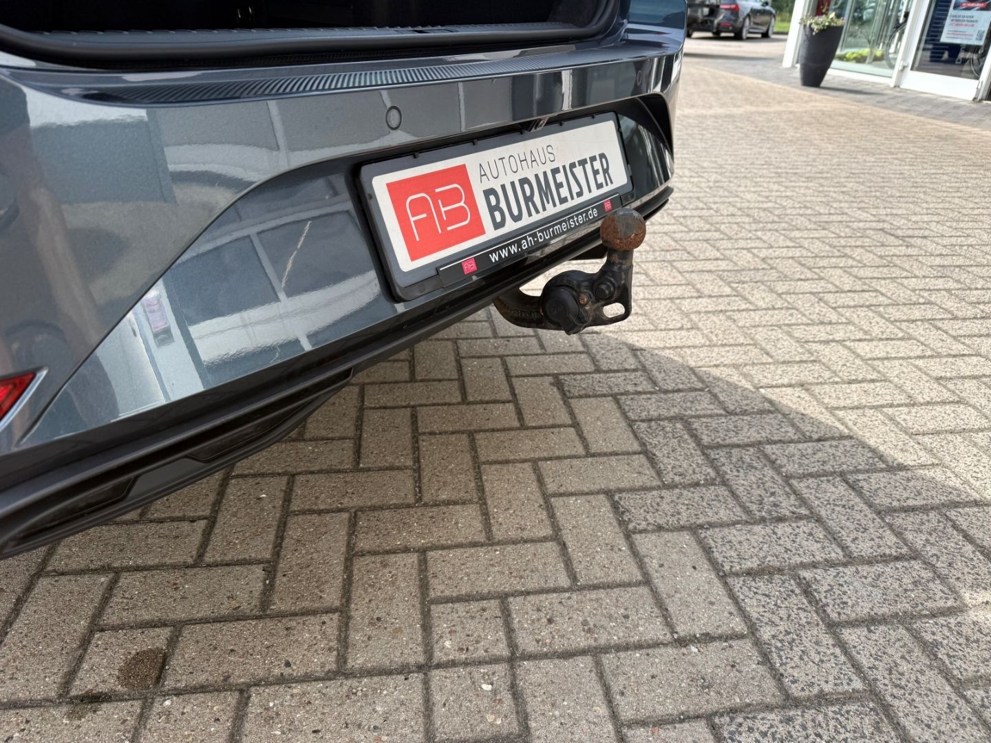 Fahrzeugabbildung SEAT Leon Sportstourer1.5eTSI FR  AHK LED Carplay Nav