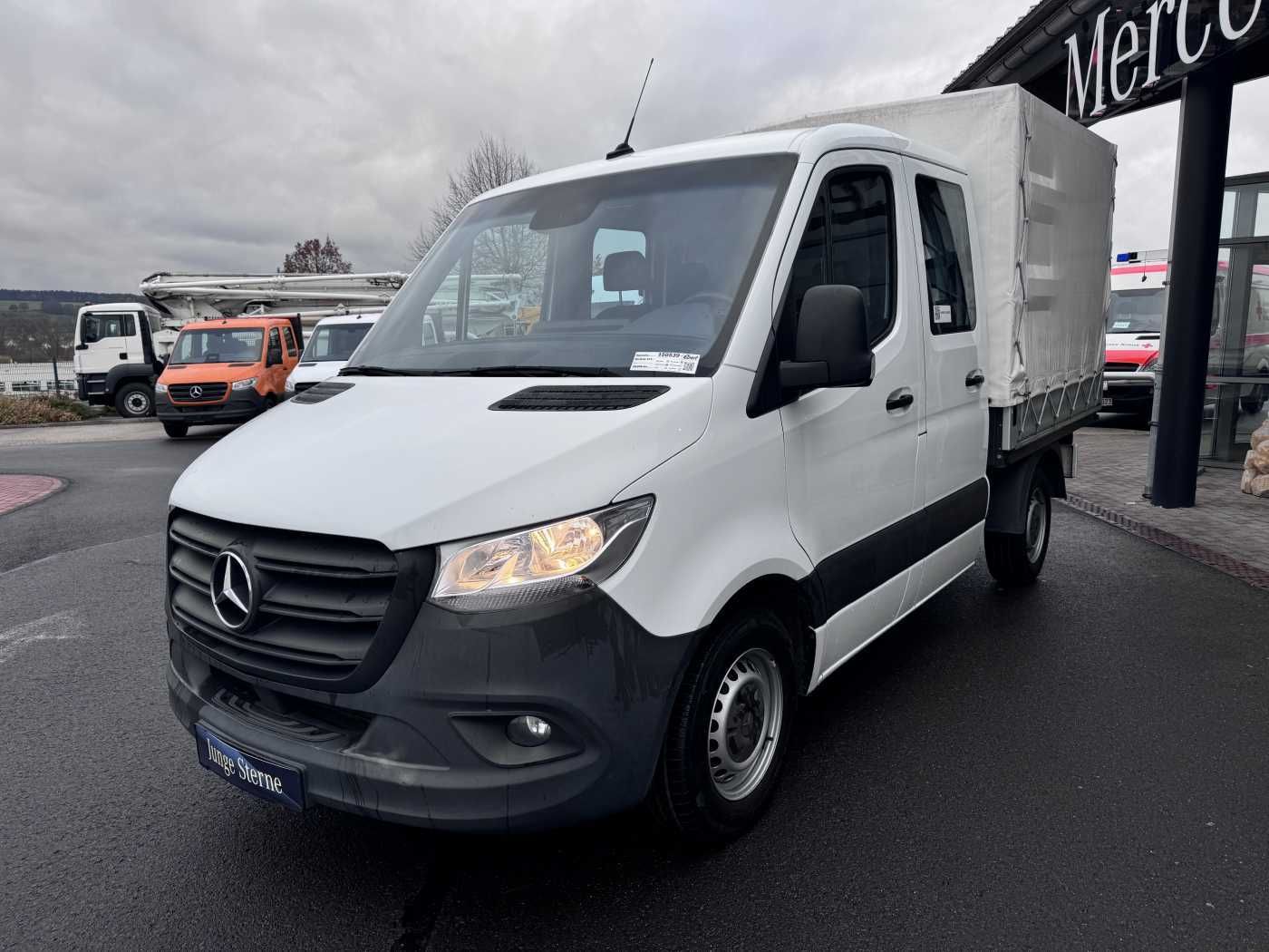 Fahrzeugabbildung Mercedes-Benz Sprinter 215 CDI DoKa 9G Klima AHK Tempomat SHZ