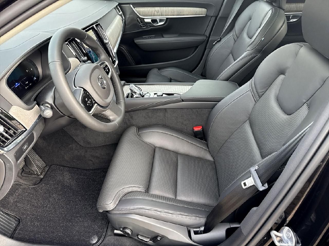 Fahrzeugabbildung Volvo V90 Kombi Plus Bright