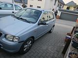 Suzuki Alto Sparsame Winter Auto - Suzuki Alto aus 2002
