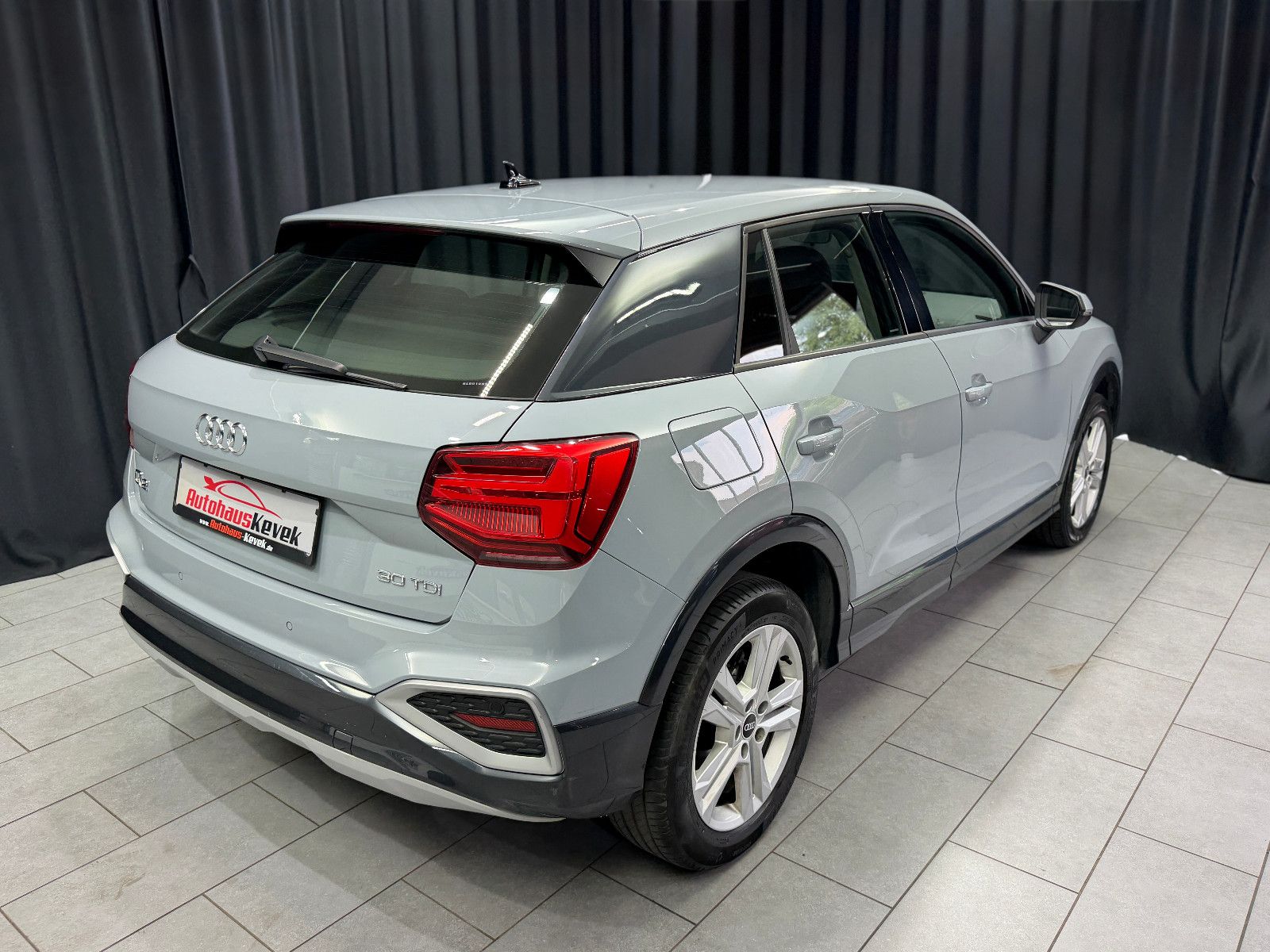 Fahrzeugabbildung Audi Q2 30 TDI advanced|AUTOMATIK|NAVI|KAMERA