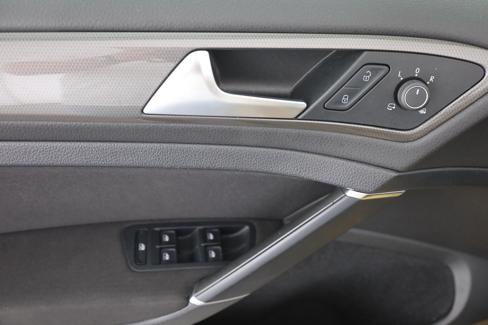 Volkswagen Golf VII 1.5 TSI Join Navi Sitzheizung ACC PDC