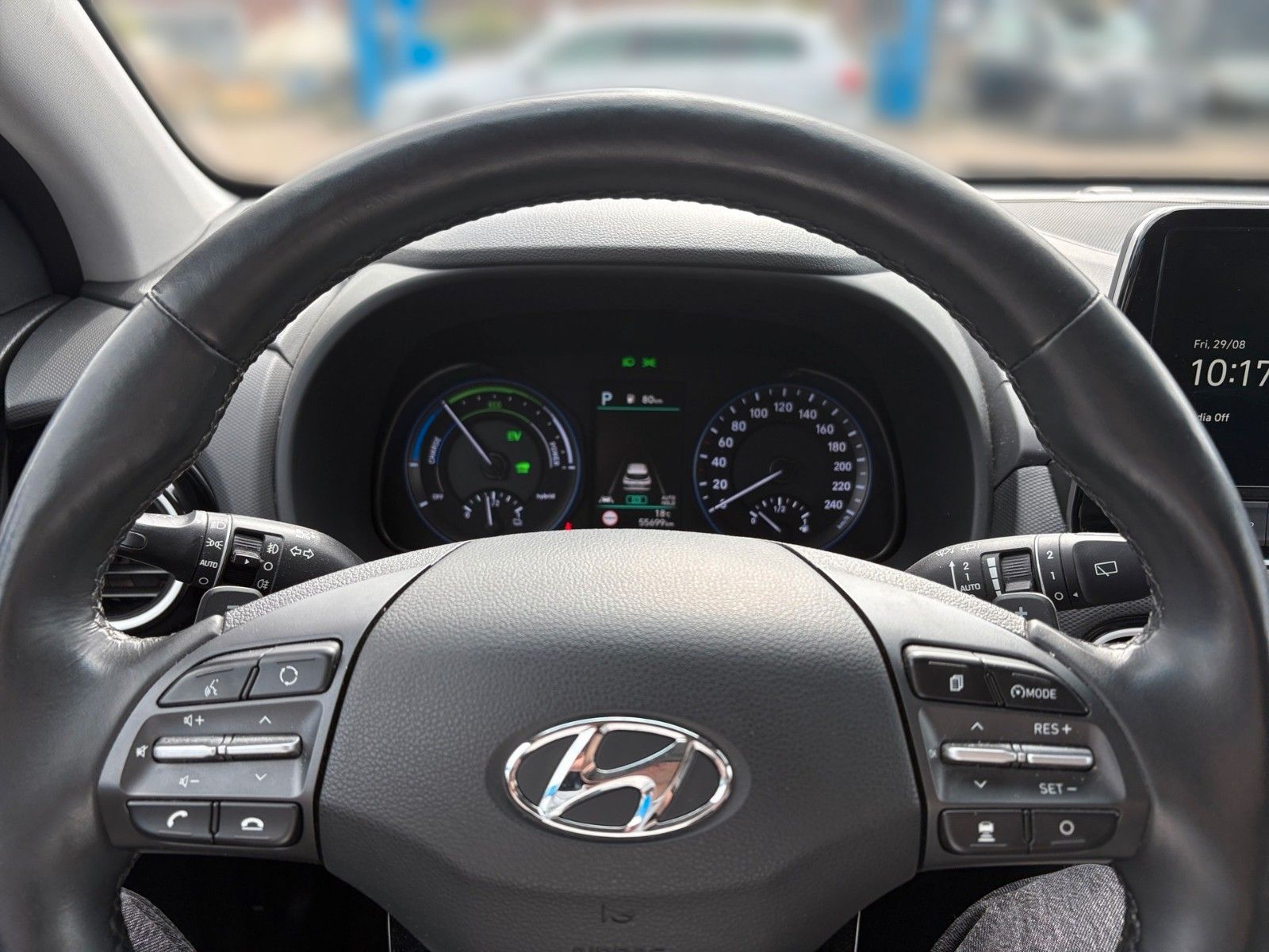 Fahrzeugabbildung Hyundai Kona Premium Hybrid