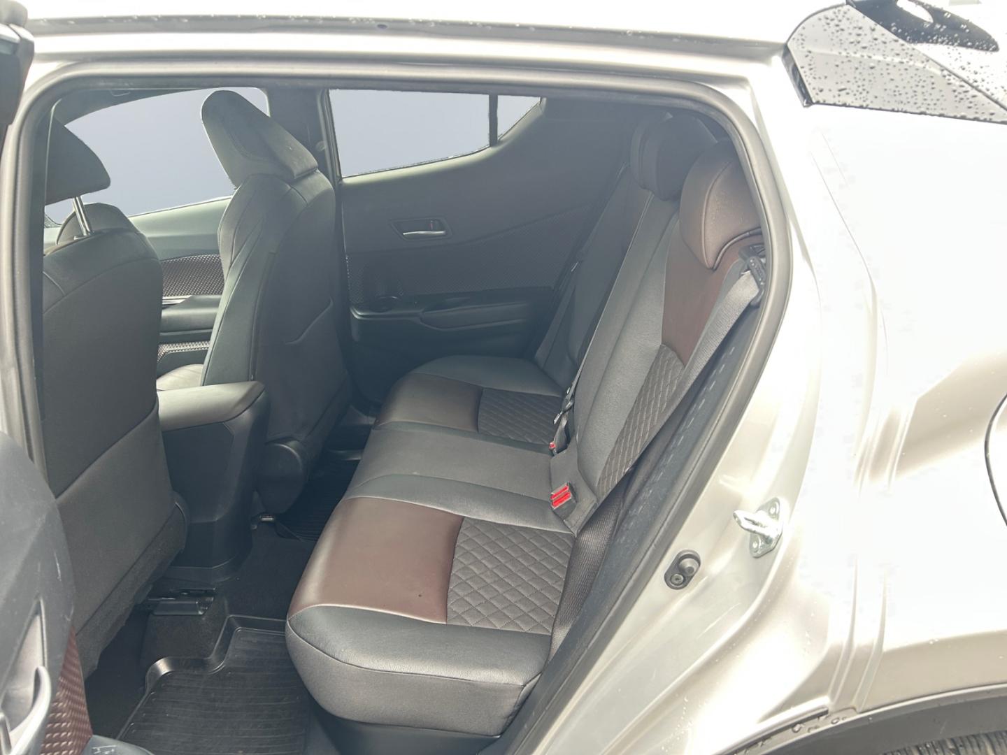 Toyota C-HR 1.8 Hybrid Lounge *Navi*Teilleder*JBL*RCam*