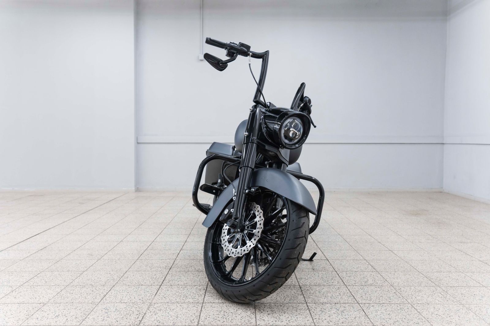 Fahrzeugabbildung Harley-Davidson FLHRXS ROAD KING