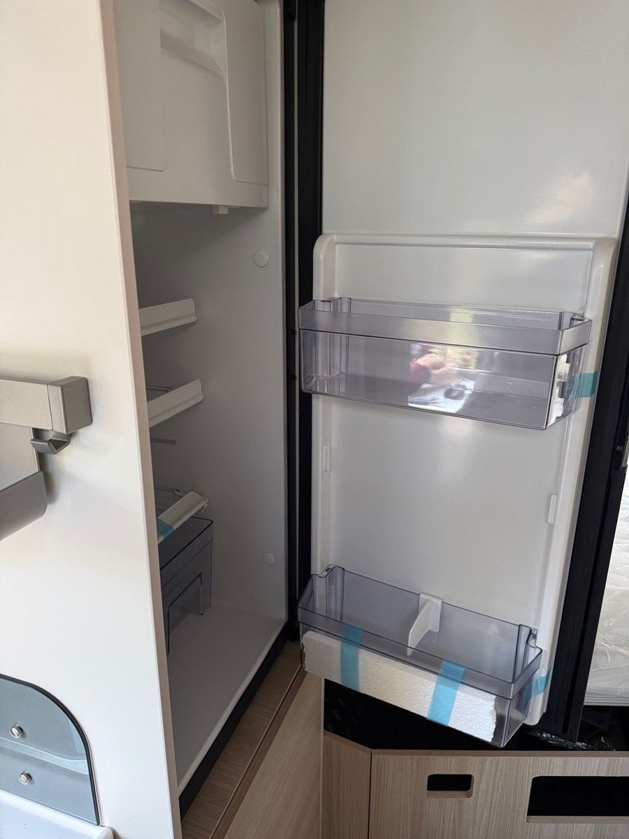 Fahrzeugabbildung Eura Mobil Van V 635 HB 6KW Heizung, Radio DAB, RFK