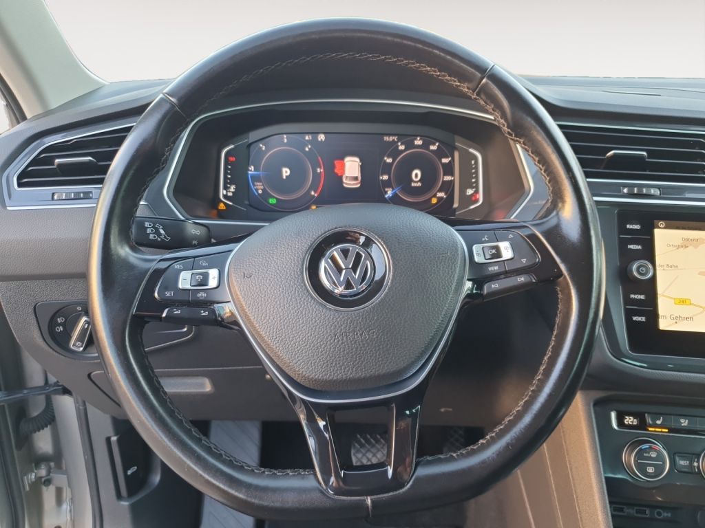 Fahrzeugabbildung Volkswagen Tiguan 2.0 TDI DSG HighlineAHZV,LED,Navi,SH