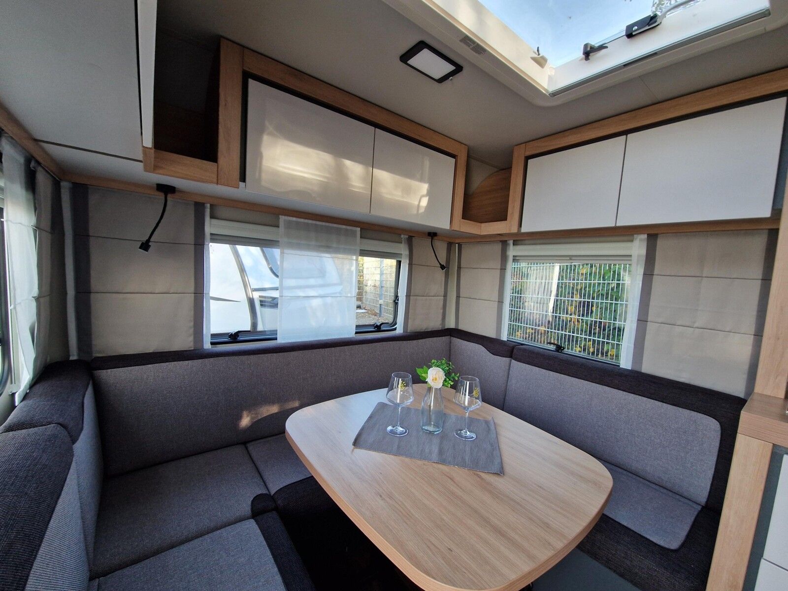 Fahrzeugabbildung Knaus Sport 450 FU