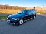 BMW E36 328i Touring - BMW 328: Kombi, E36