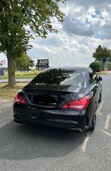 Mercedes-Benz CLA 45 AMG CLA 45 SPEEDSHIFT DCT 4MATIC Standard - gebrauchte Mercedes-Benz CLA 45 AMG aus dem Jahr 2016