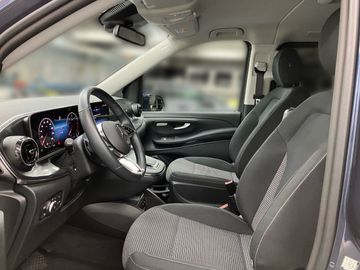Mercedes V 220 - 8