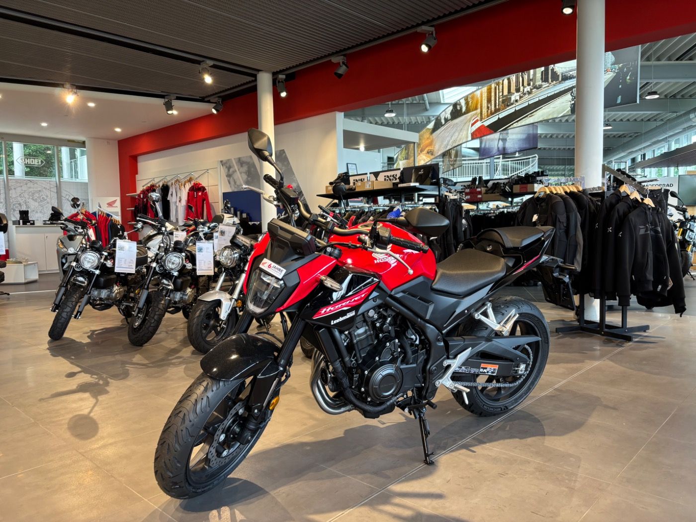 Fahrzeugabbildung Honda CB 500 Hornet 2025 alle Farben verfügbar