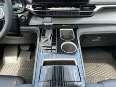 TOYOTA Sienna Hybrid XLE 7-Sitzer