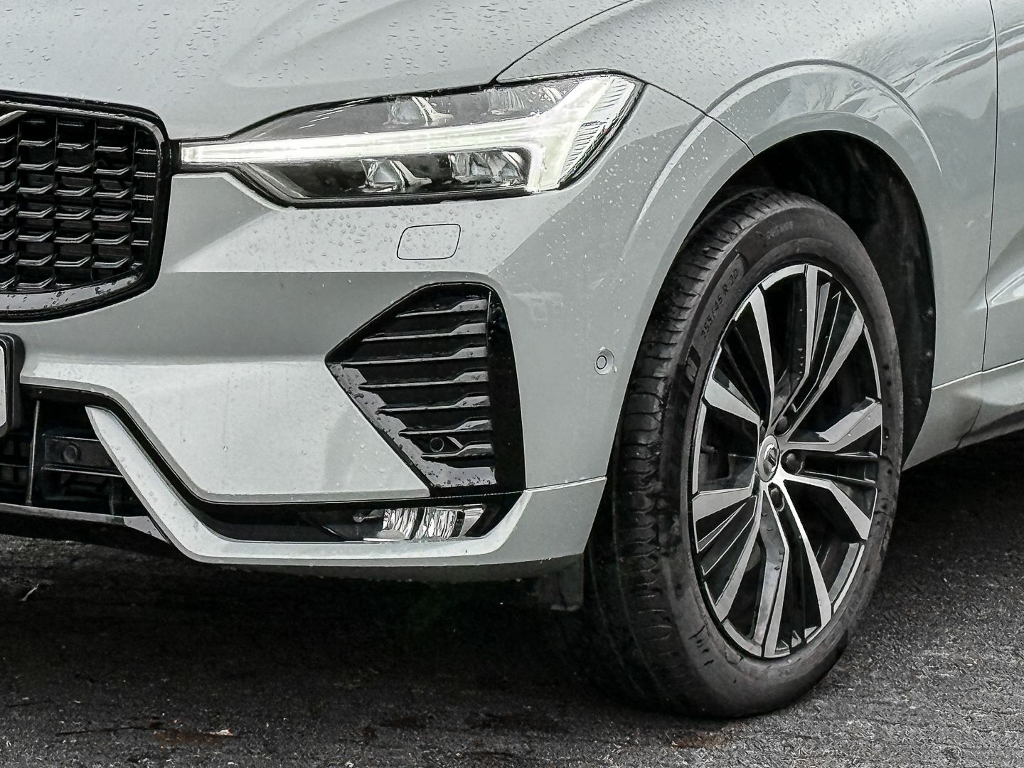 Volvo XC60 Plus Dark 2WD AHK Digitales Cockpit Memory  imagem 3