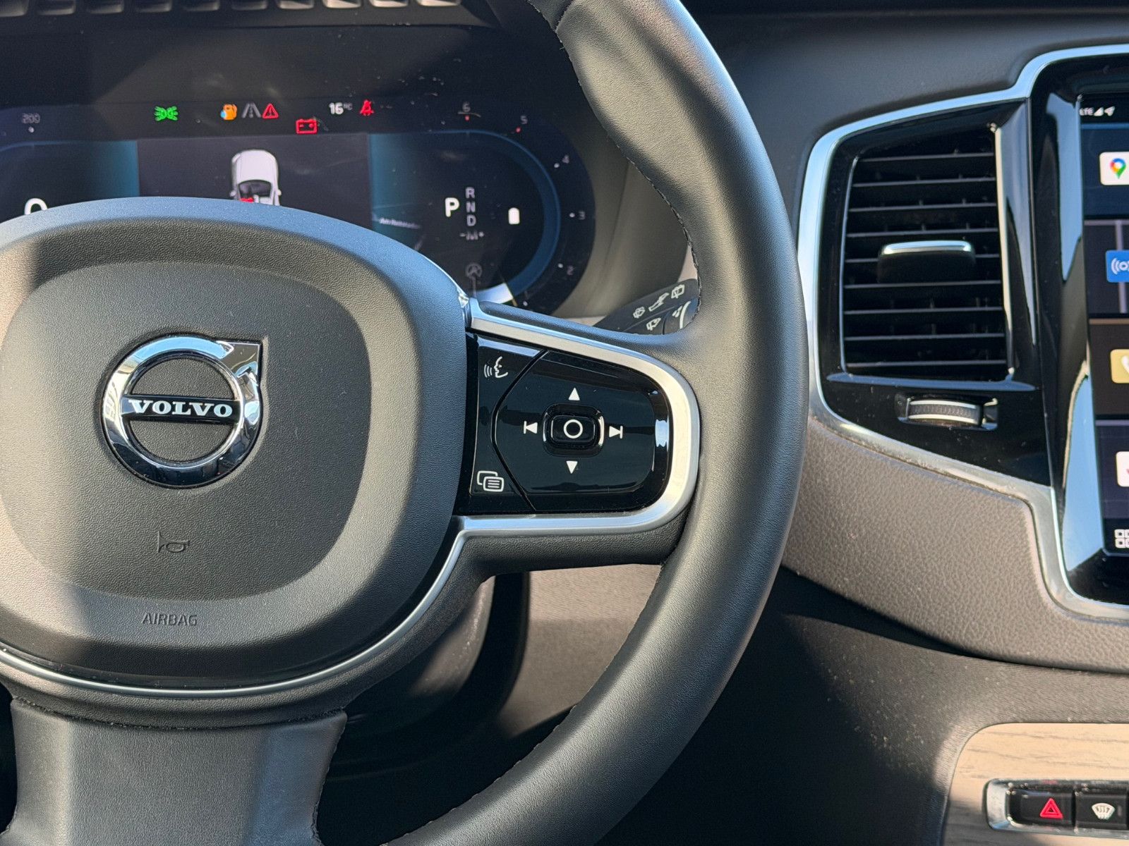 Fahrzeugabbildung Volvo XC90 B5 D Ultimate Dark AWD*B&W*LUFT*STHZG*360*