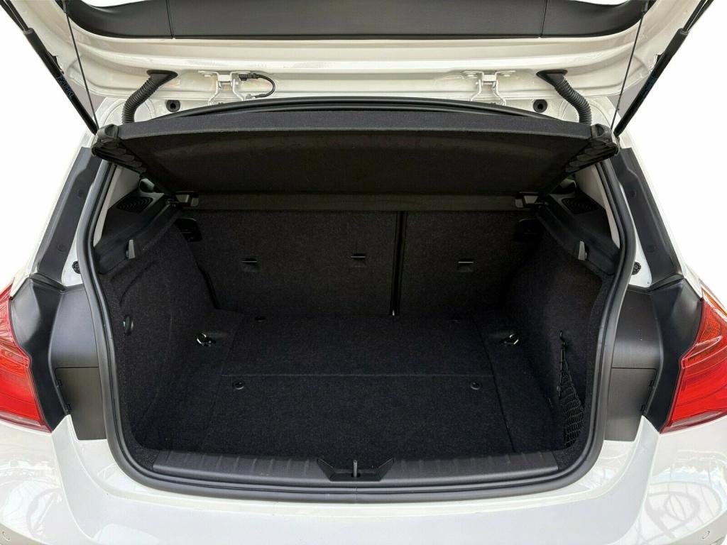 BMW 118 i Sport Line 2xKlima ACC AHK KlimaA LED LM