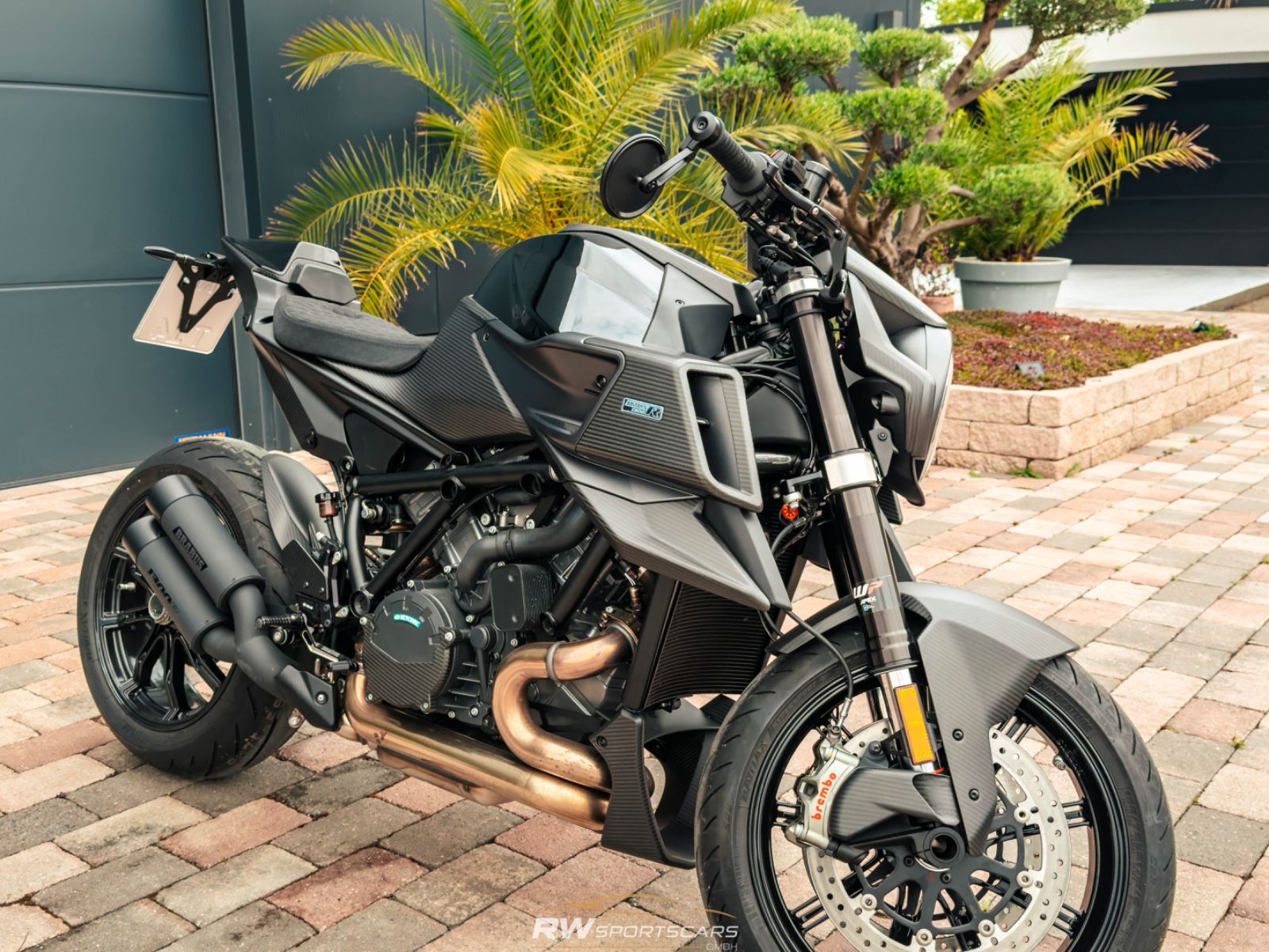 Fahrzeugabbildung KTM Brabus 1300 R Black one of 145