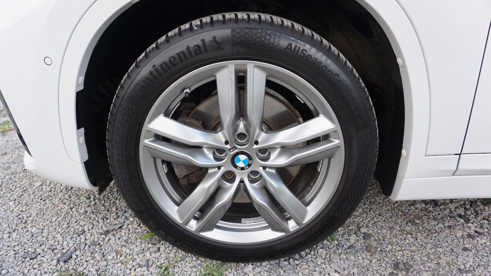 Fahrzeugabbildung BMW X1 sDrive 20 i M Sport,LED,Kamera,AHK, 8 fach be