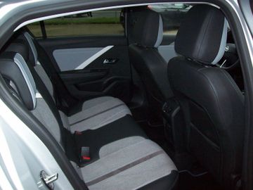 Bild 6 Opel Astra L Lim 1.2T PDC+Kam SHZ LHZ FSHZ Navi AT
