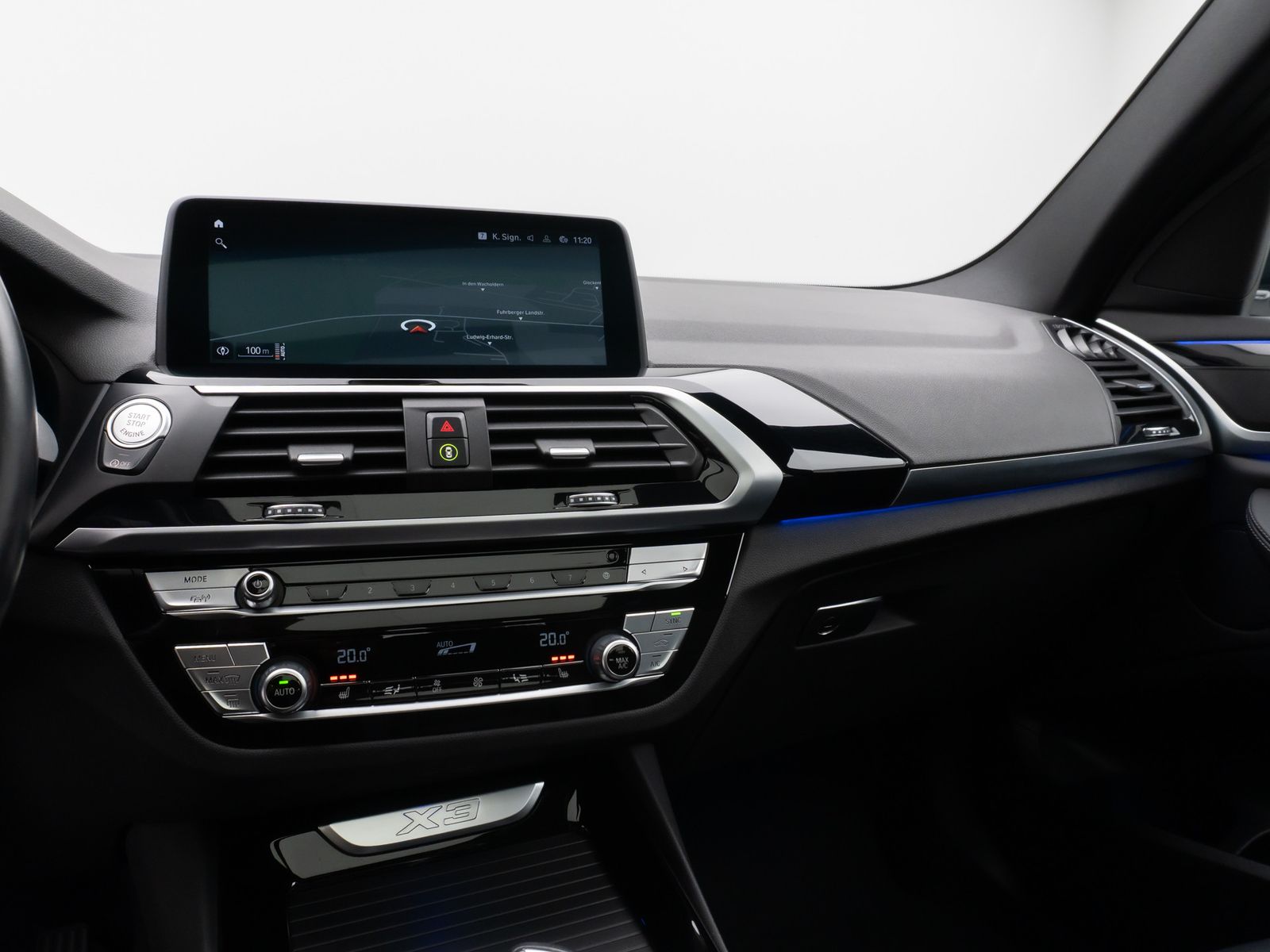 Fahrzeugabbildung BMW X3 xD30i Panorama Kamera DAB HiFi Komfort 20Zoll