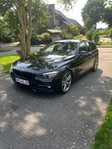 BMW 318dA Tour. AHK, PDC, 180 PS, 19 Zoll, SR, WR