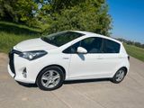 Toyota Yaris Hybrid Automatic Edition S weiß - Toyota: Automatic