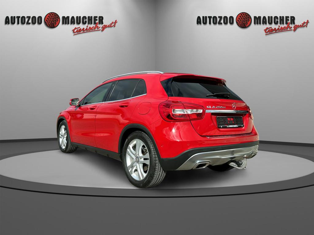 Mercedes-Benz GLA 200