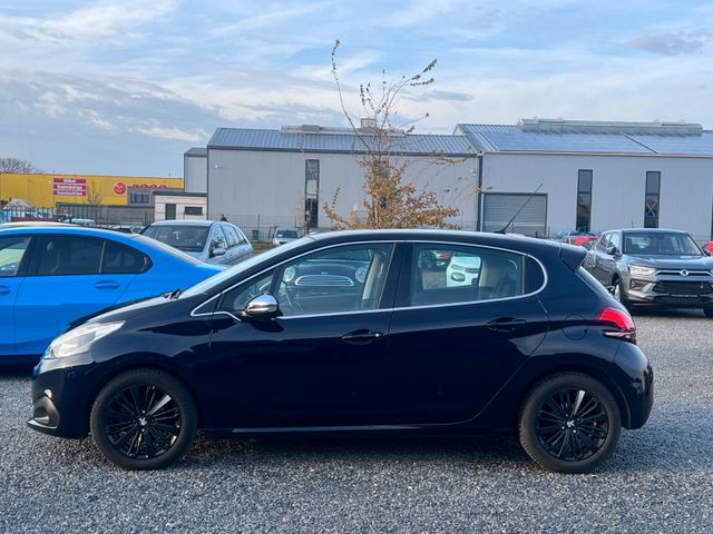 Peugeot 208 Allure 1,6 HDI Navi SHZ PDC Alu