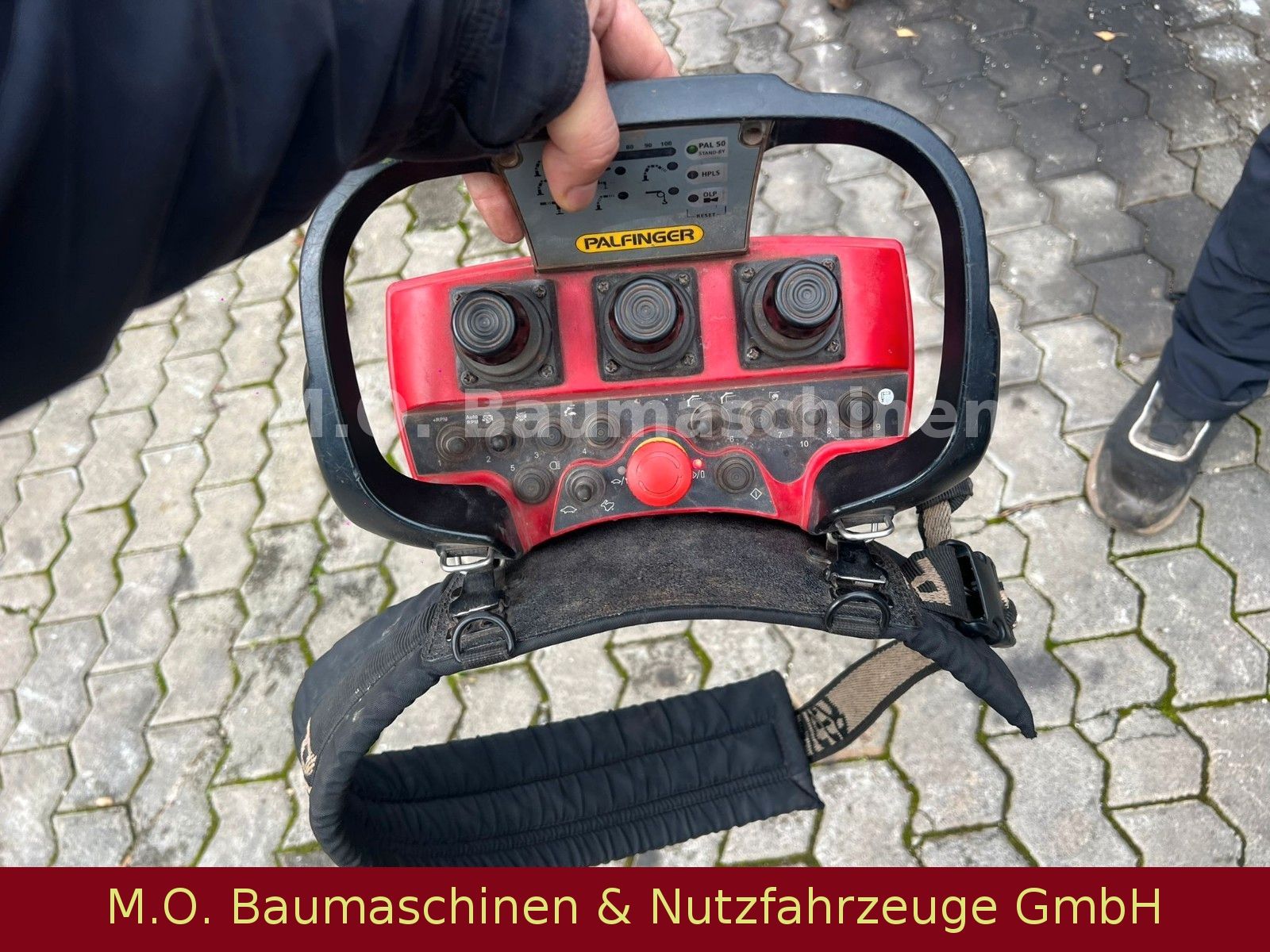 Fahrzeugabbildung Mercedes-Benz Arocs 2158 / Palfinger PK 14002