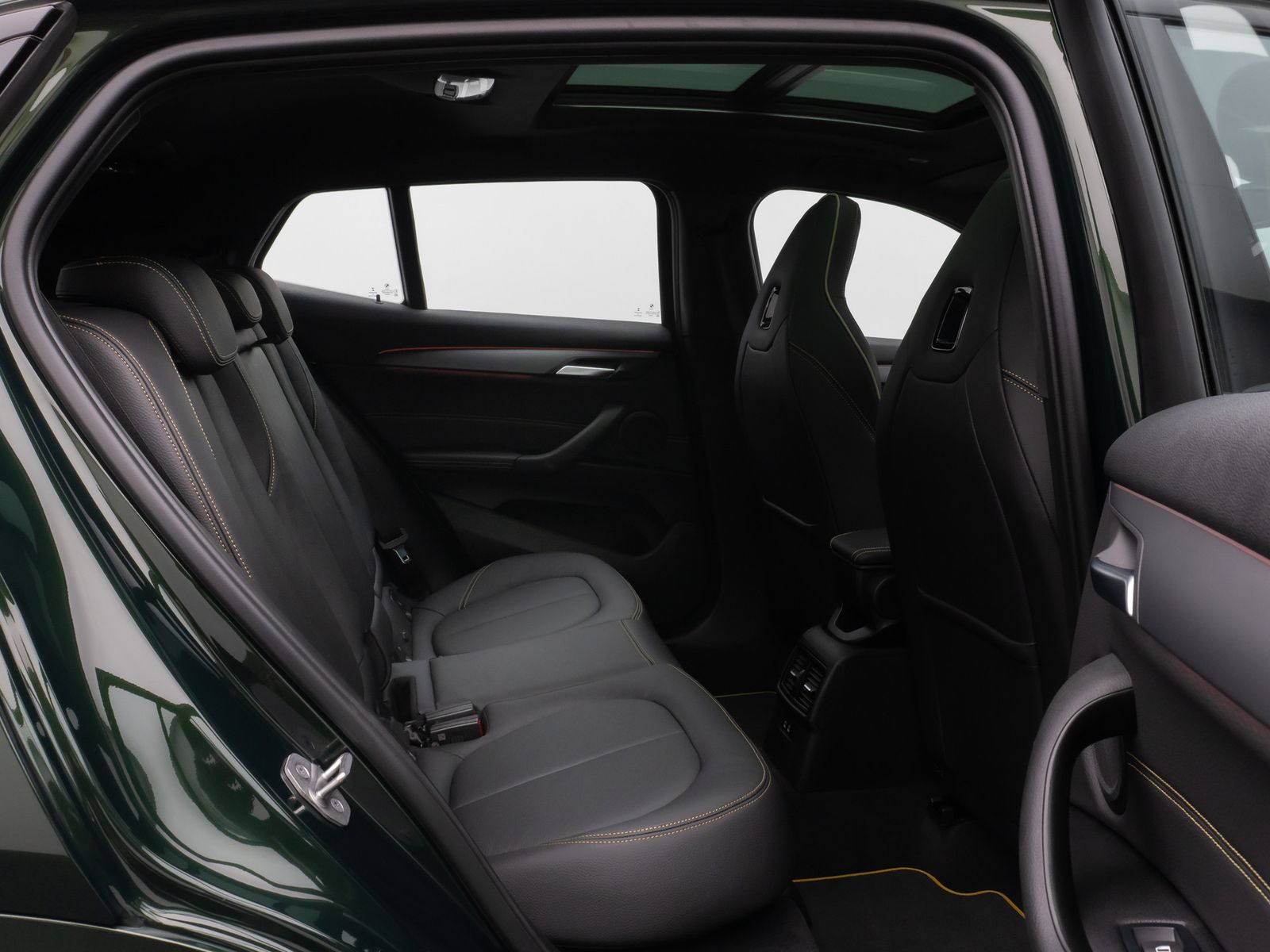 Fahrzeugabbildung BMW X2 sD18i M Sport Edition Panorama Kamera 19Zoll