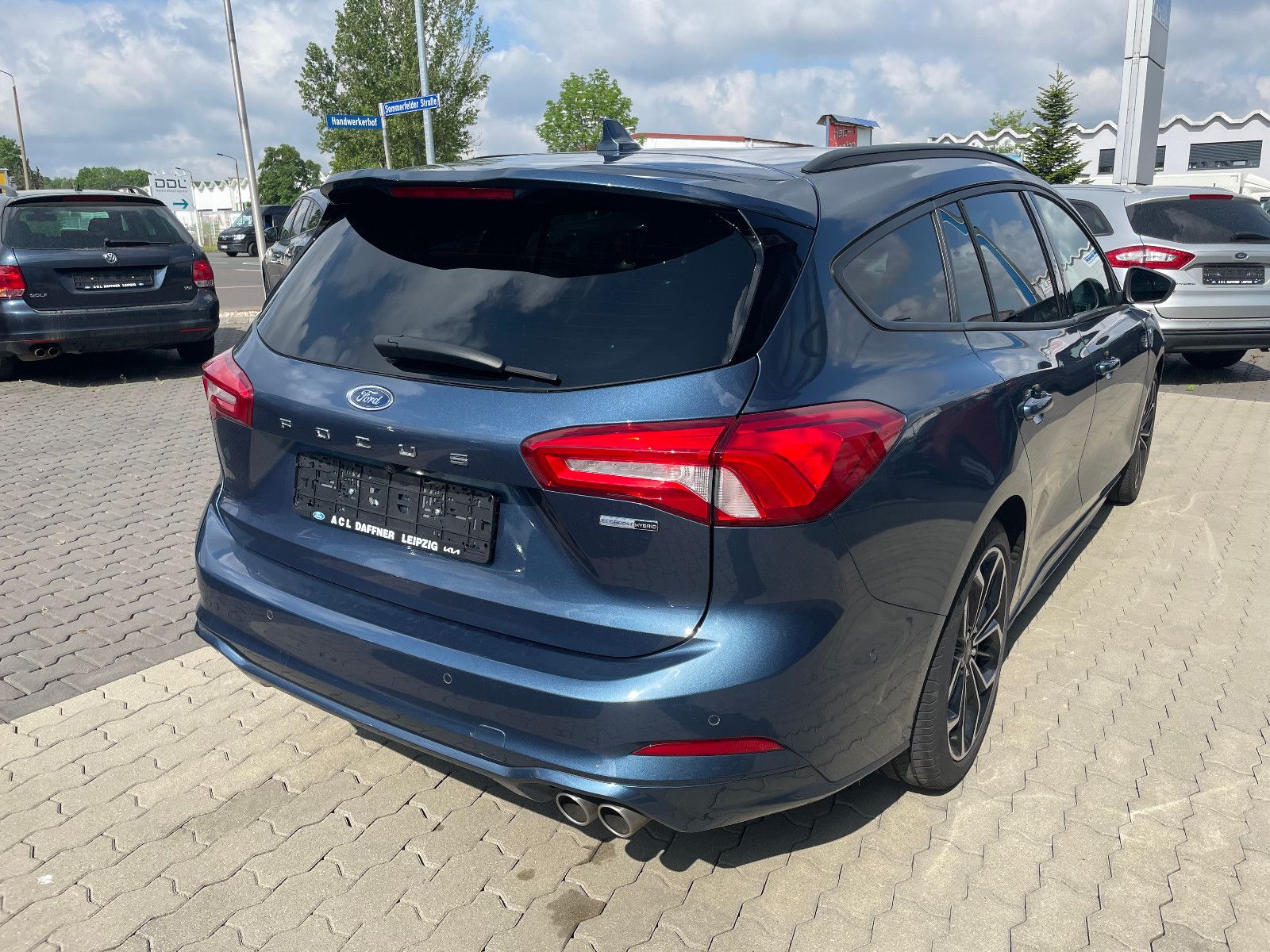 Fahrzeugabbildung Ford Focus ST-Line X Hybrid, tot.W.Ass., Abstandstemp