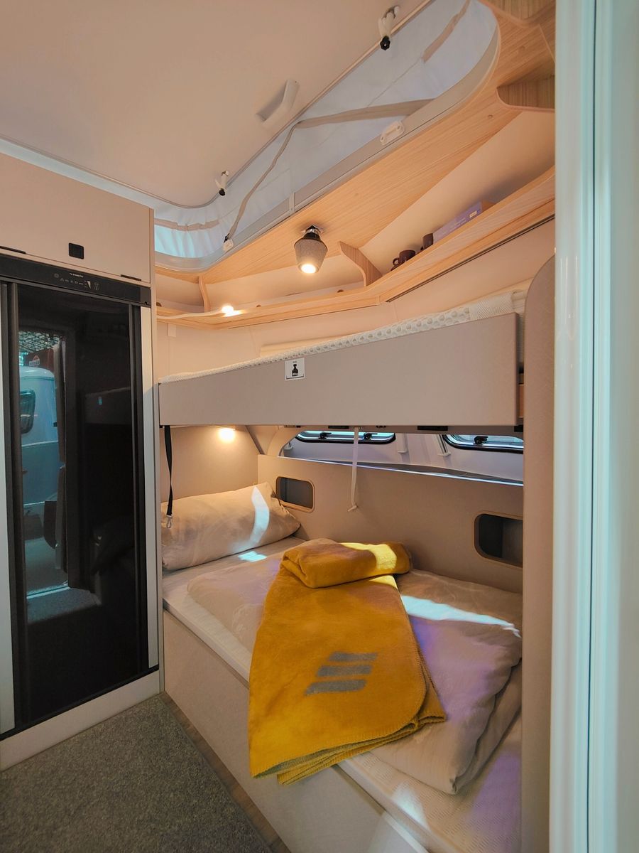 Fahrzeugabbildung HYMER / ERIBA / HYMERCAR Touring 560 Legend Urban 2026