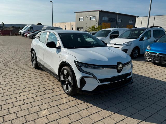 Renault Megane E-Tech Electric Equilibre / 1.Hand