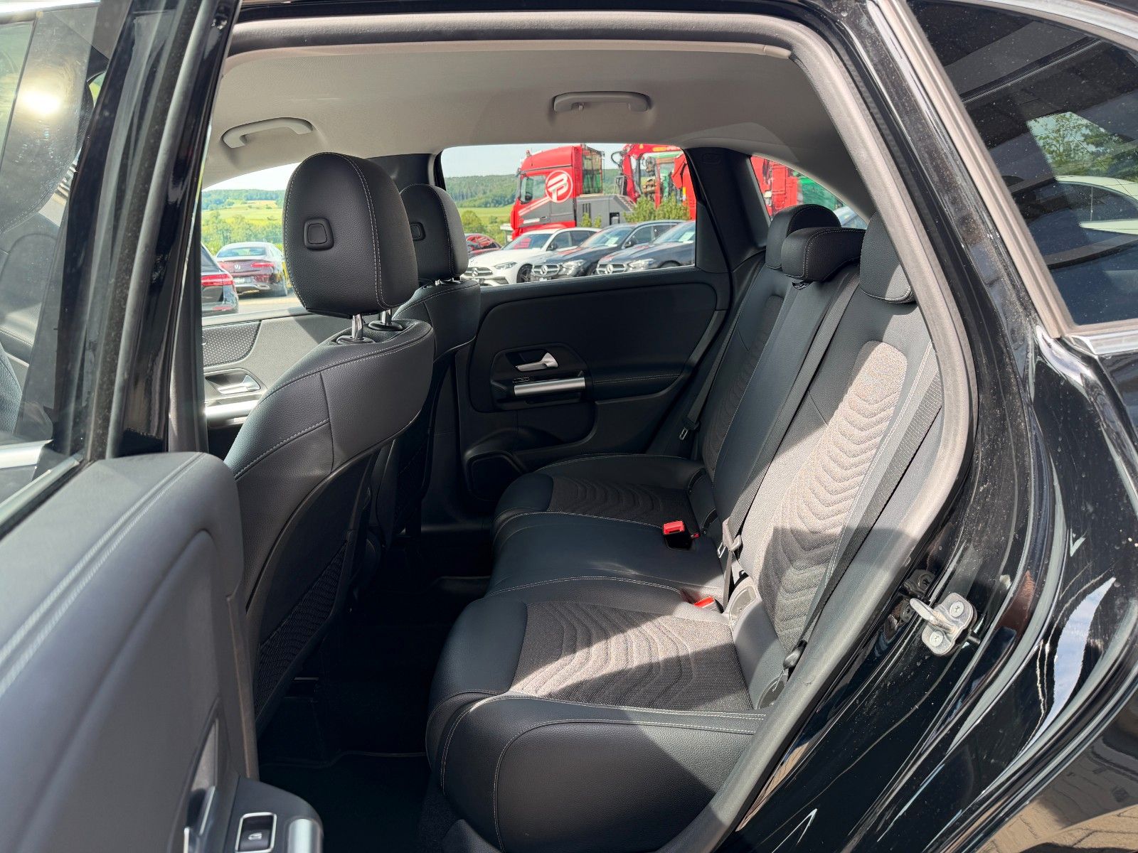 Fahrzeugabbildung Mercedes-Benz B 250 e Progressive MBEAM+R-Kamera+Carplay+MBUX