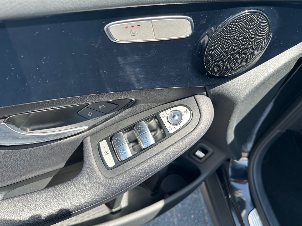 Fahrzeugabbildung Mercedes-Benz GLC 250 4M LUXURY LED SHZ Tempomat KAM CD